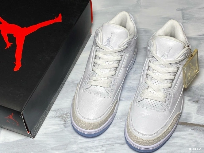 Reps TBK Air Retro White 136064-111 3 Triple Jordan 0815
